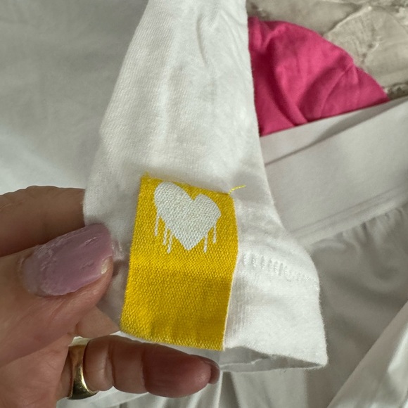 kerri rosenthal distressed HEART tshirt - Picture 5 of 7